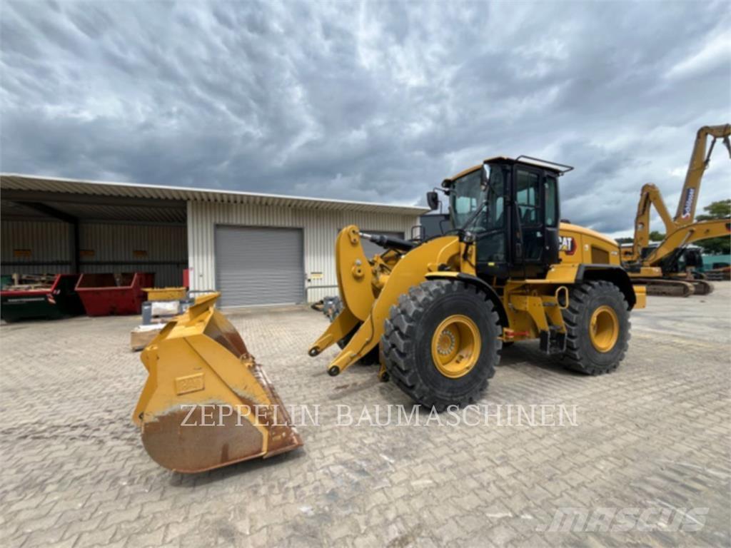CAT 926M Фронтальні навантажувачі