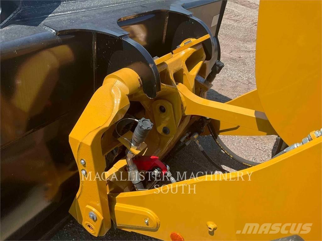 CAT 926M Фронтальні навантажувачі