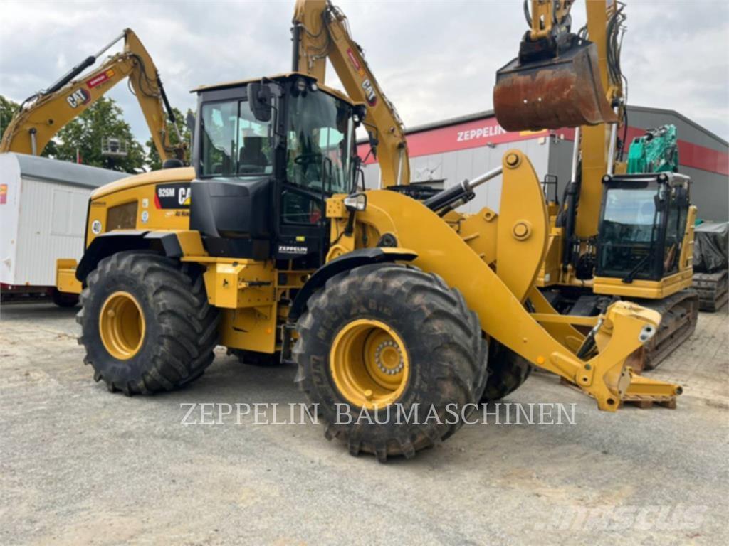 CAT 926M Фронтальні навантажувачі