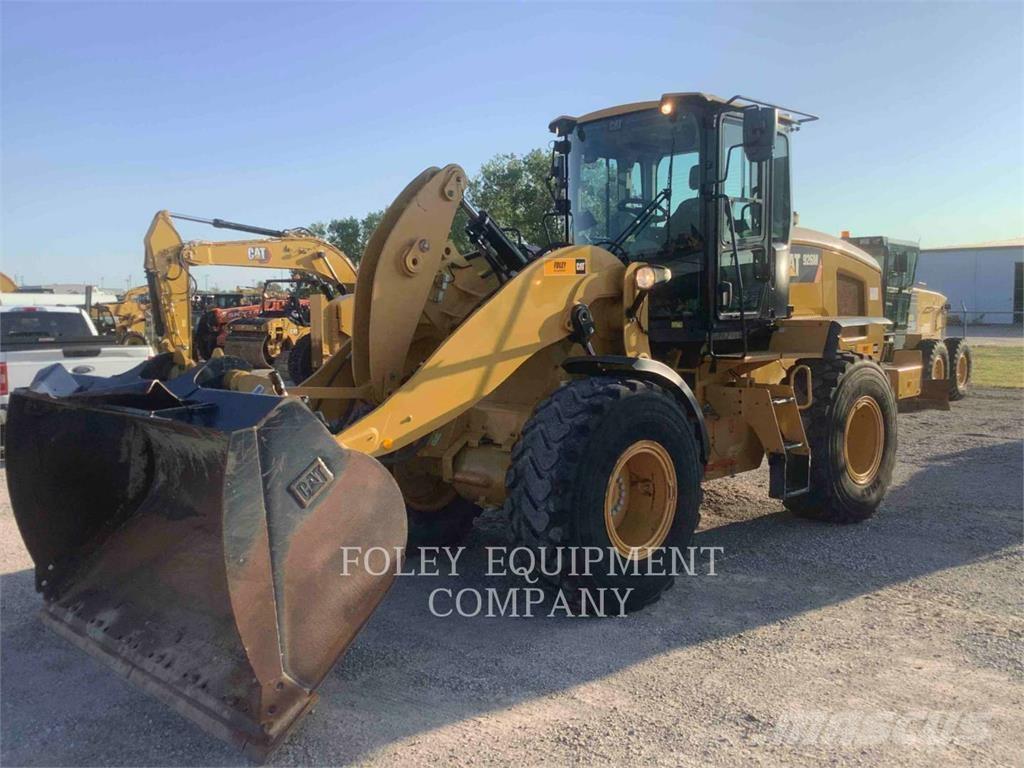 CAT 926M Фронтальні навантажувачі
