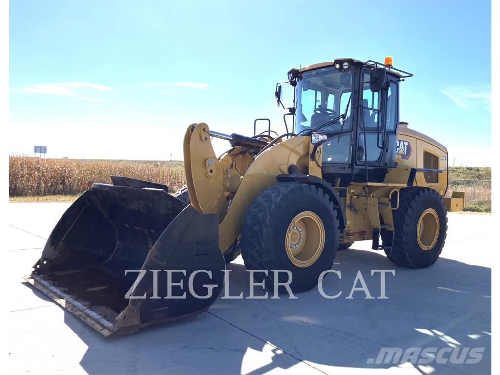 CAT 926M Фронтальні навантажувачі