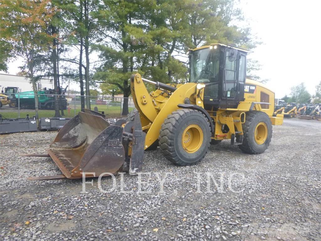 CAT 926M Фронтальні навантажувачі