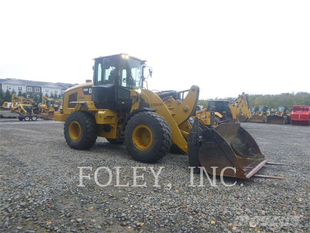 CAT 926M Фронтальні навантажувачі