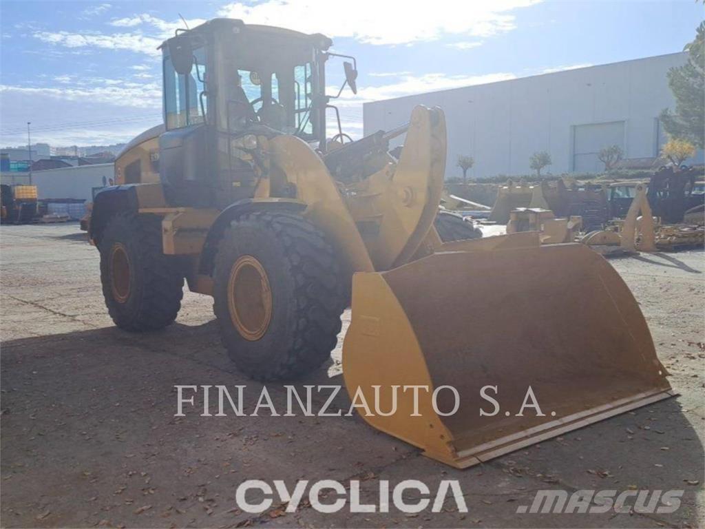 CAT 926M Фронтальні навантажувачі