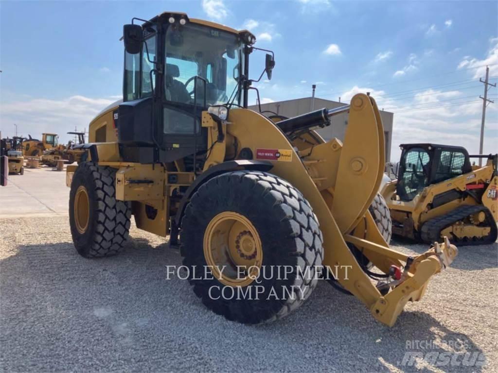 CAT 926M Фронтальні навантажувачі