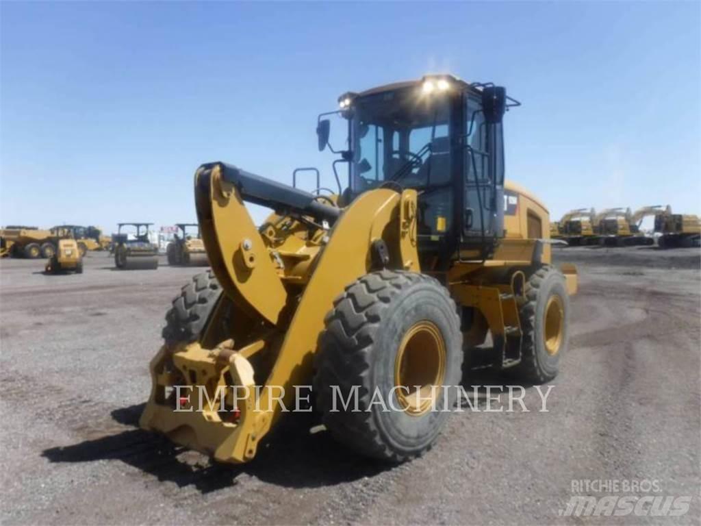 CAT 926M FC Фронтальні навантажувачі