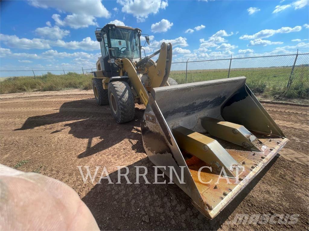 CAT 926M HL Фронтальні навантажувачі