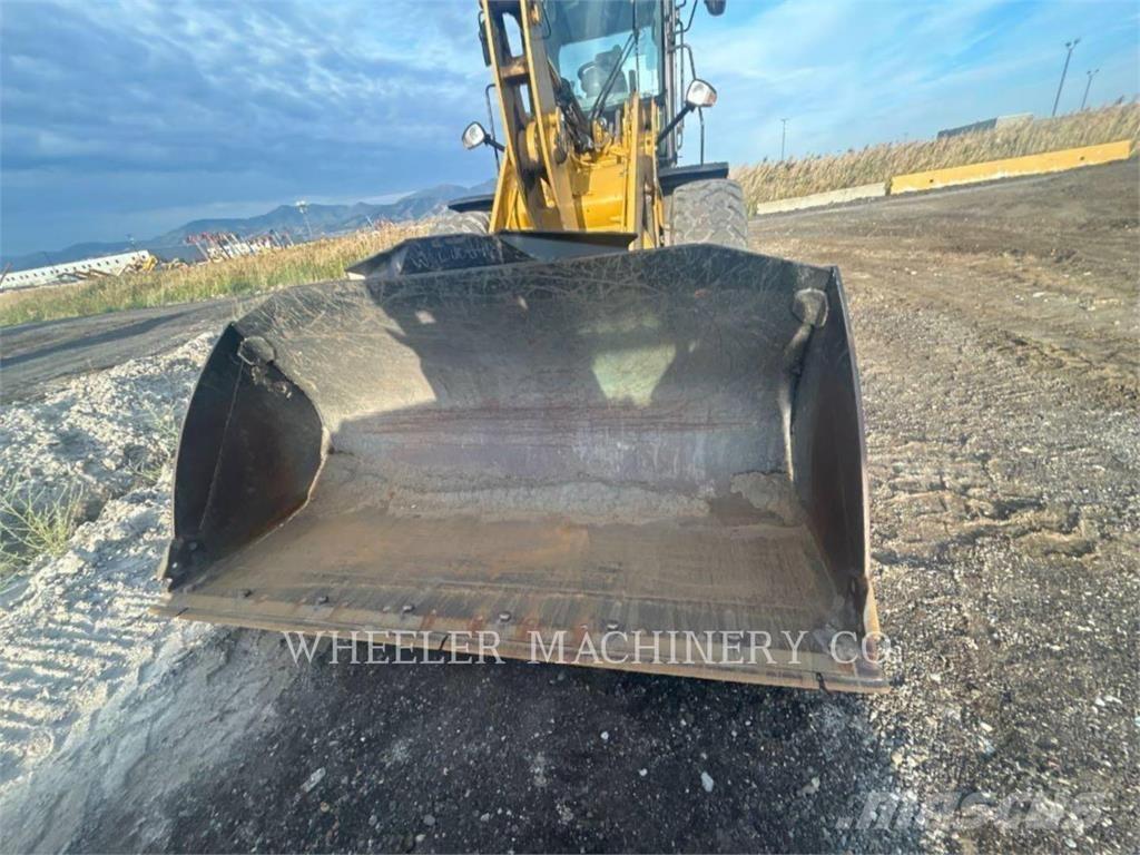 CAT 926M HL QC Фронтальні навантажувачі