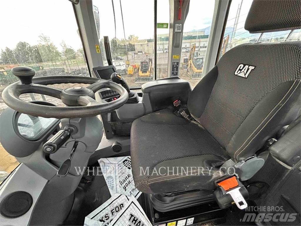 CAT 926M QC Фронтальні навантажувачі