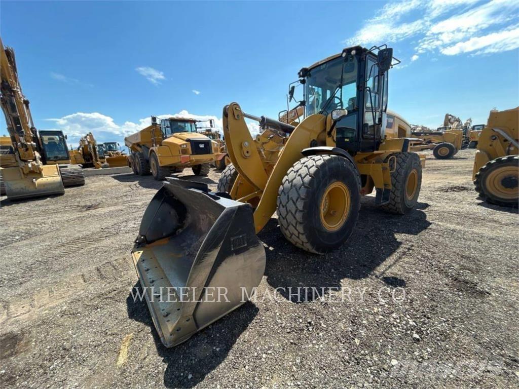 CAT 926M QC Фронтальні навантажувачі