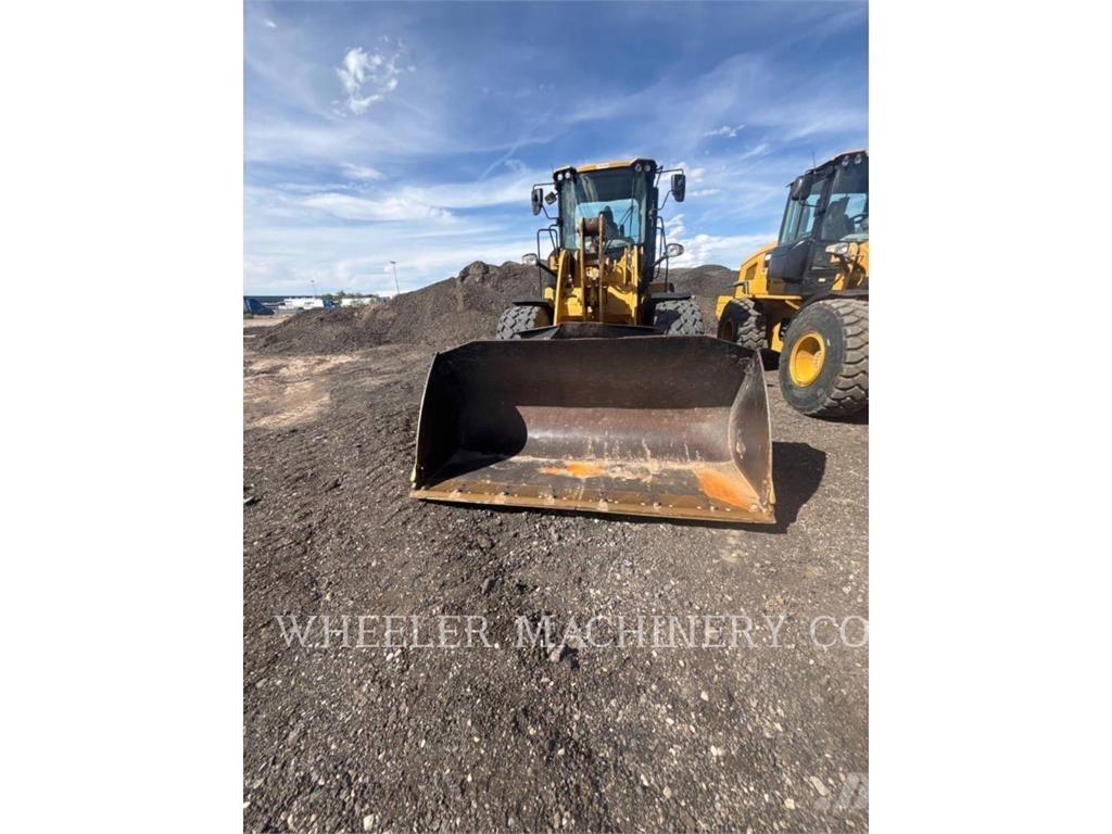 CAT 926M QC Фронтальні навантажувачі
