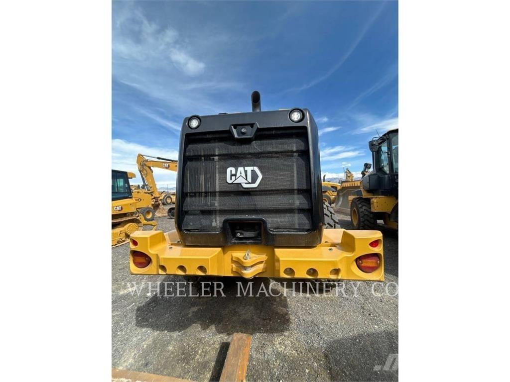 CAT 926M QC Фронтальні навантажувачі