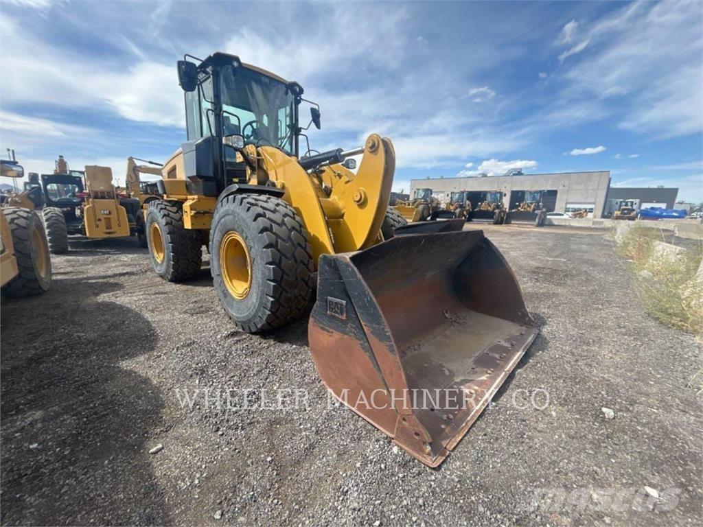 CAT 926M QC Фронтальні навантажувачі