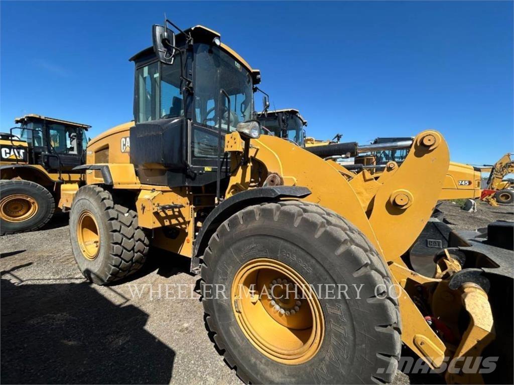 CAT 926M QC Фронтальні навантажувачі