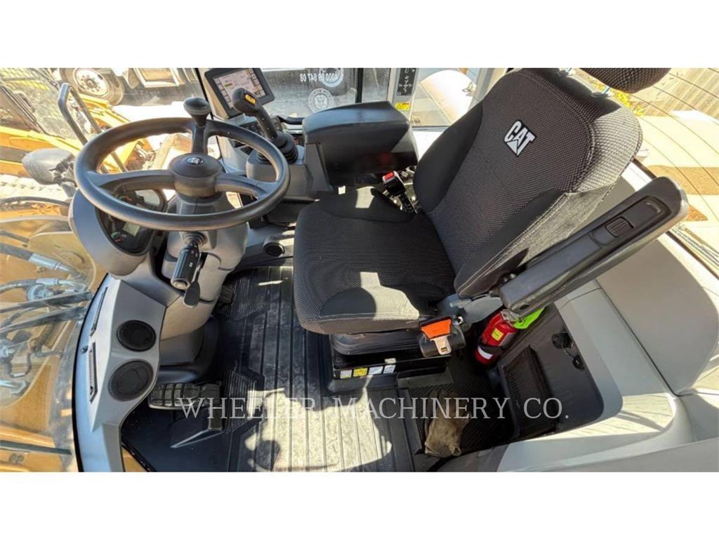 CAT 926M QC Фронтальні навантажувачі