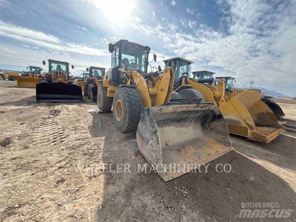 CAT 926M QC 3V Фронтальні навантажувачі