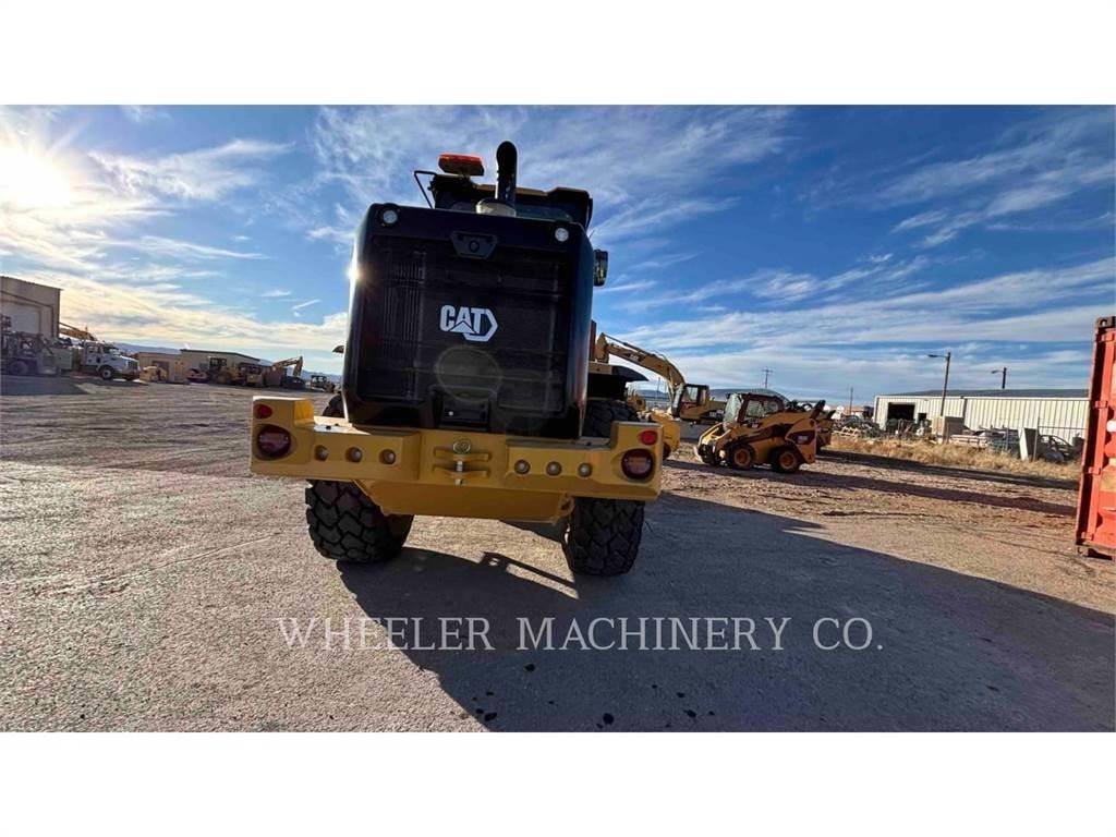 CAT 926M QC 3V Фронтальні навантажувачі