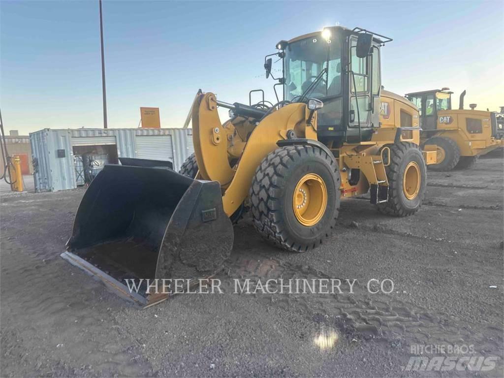 CAT 926M QC 3V Фронтальні навантажувачі