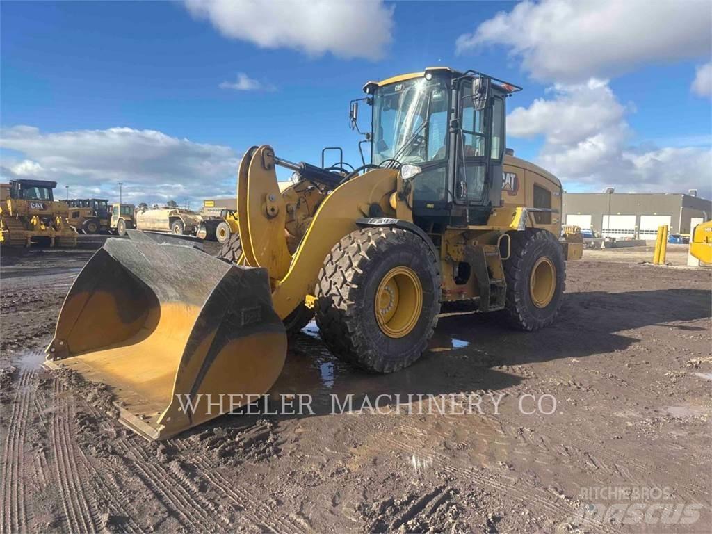 CAT 926M QC 3V Фронтальні навантажувачі