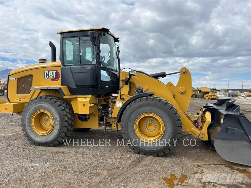 CAT 926M QC 3V Фронтальні навантажувачі