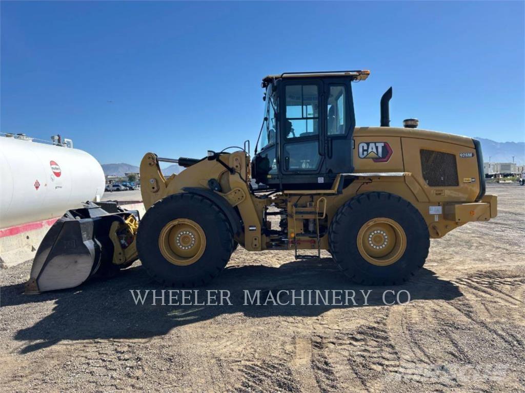 CAT 926M QC 3V Фронтальні навантажувачі