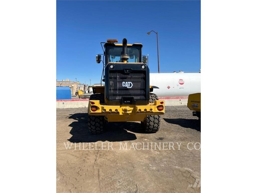 CAT 926M QC 3V Фронтальні навантажувачі