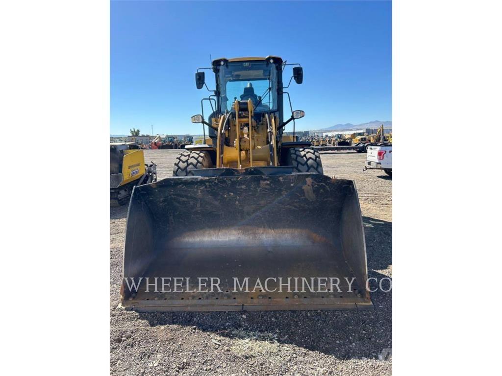 CAT 926M QC 3V Фронтальні навантажувачі