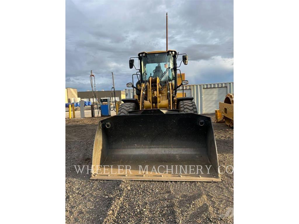CAT 926M QC 3V Фронтальні навантажувачі