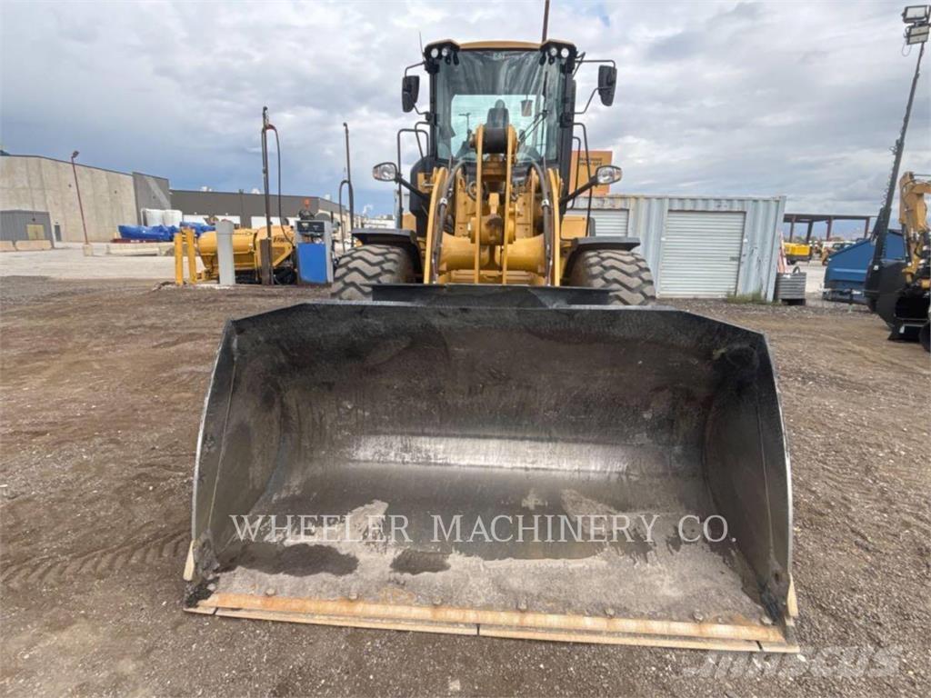 CAT 926M QC 3V Фронтальні навантажувачі