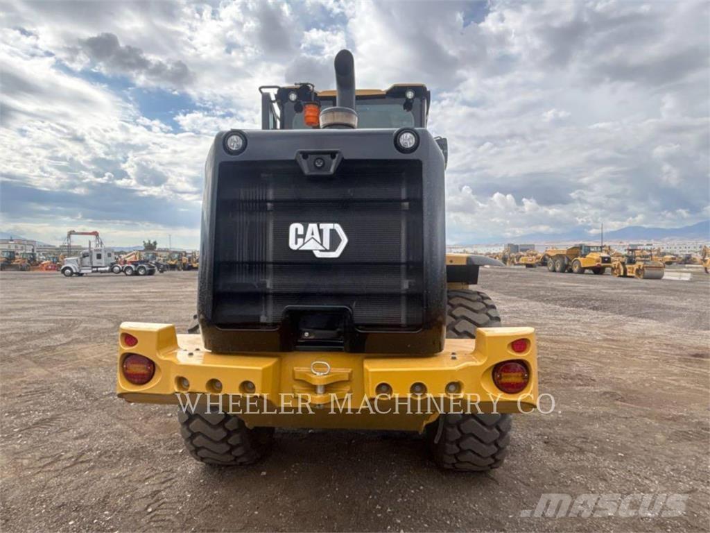 CAT 926M QC 3V Фронтальні навантажувачі