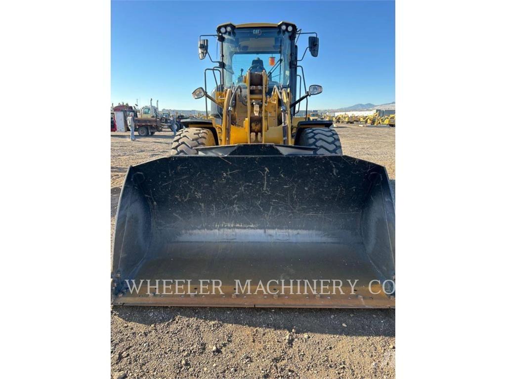 CAT 926M QC 3V Фронтальні навантажувачі