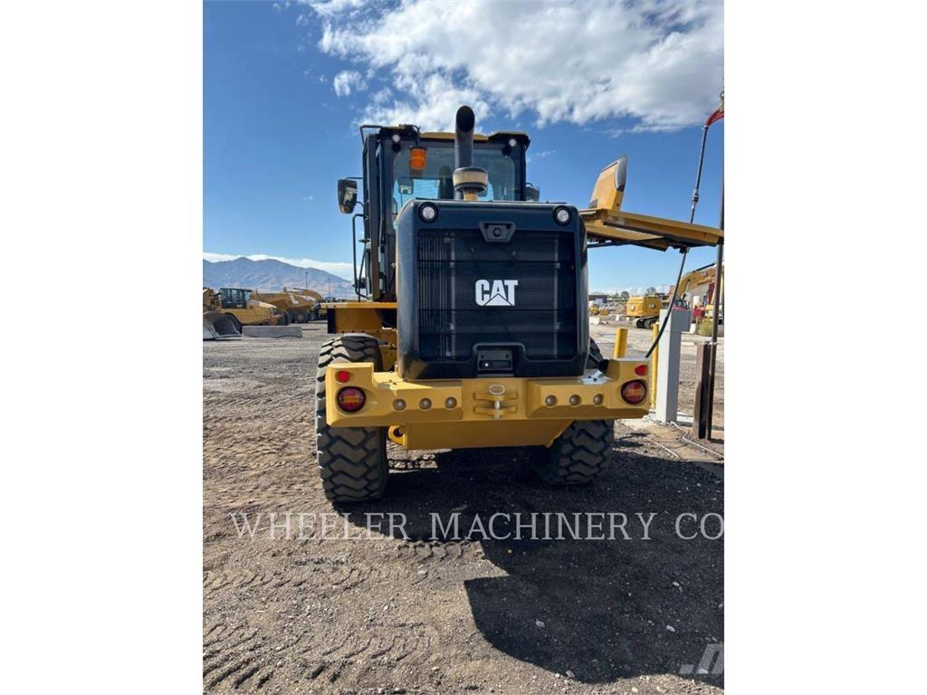 CAT 926M QC 3V Фронтальні навантажувачі