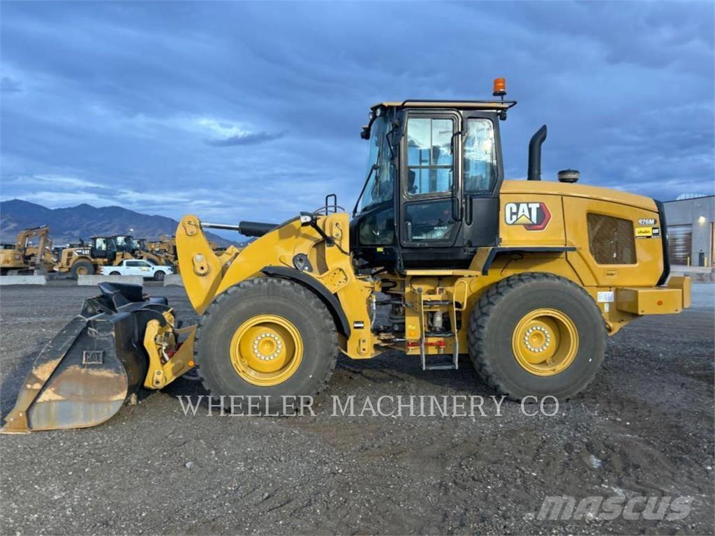 CAT 926M QC 3V Фронтальні навантажувачі
