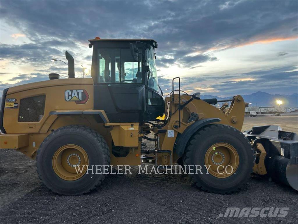 CAT 926M QC 3V Фронтальні навантажувачі