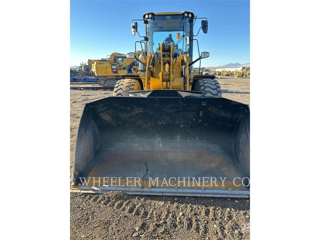 CAT 926M QC 3V Фронтальні навантажувачі