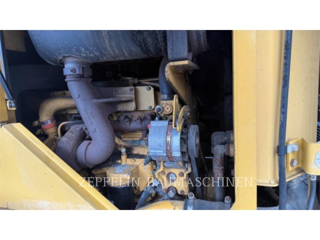 CAT 928G Фронтальні навантажувачі