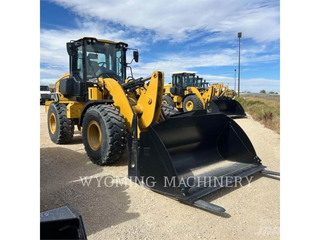 CAT 930 Фронтальні навантажувачі