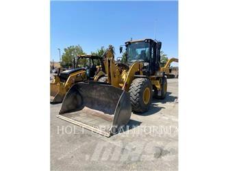 CAT 930 Фронтальні навантажувачі