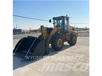 CAT 930 Фронтальні навантажувачі