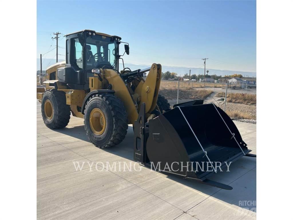 CAT 930 Фронтальні навантажувачі