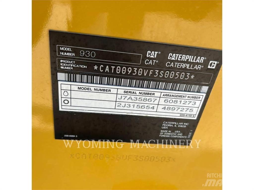 CAT 930 Фронтальні навантажувачі