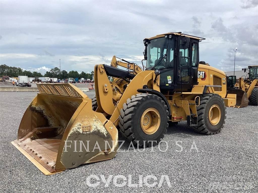 CAT 930 Фронтальні навантажувачі