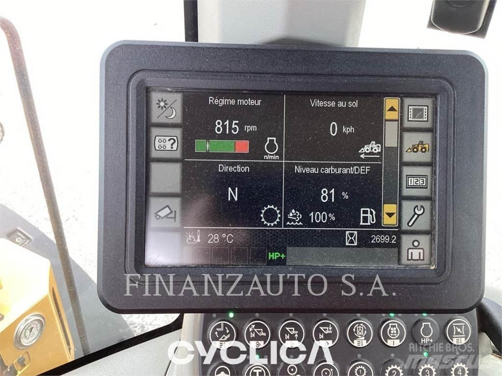 CAT 930 Фронтальні навантажувачі