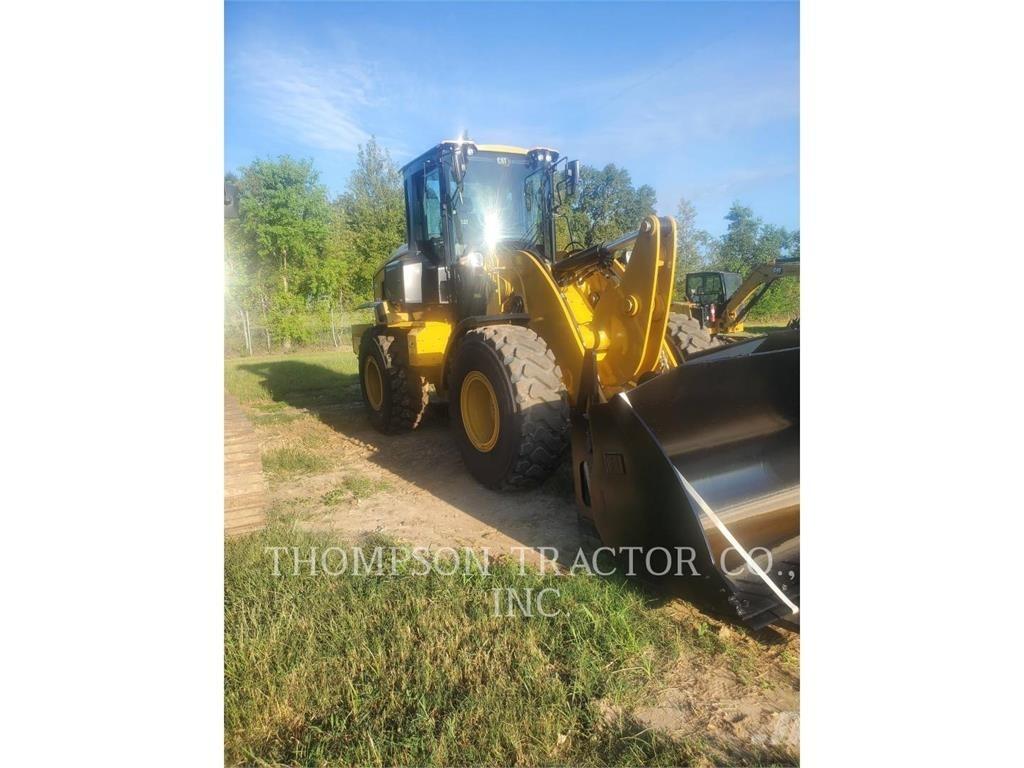 CAT 930 Фронтальні навантажувачі
