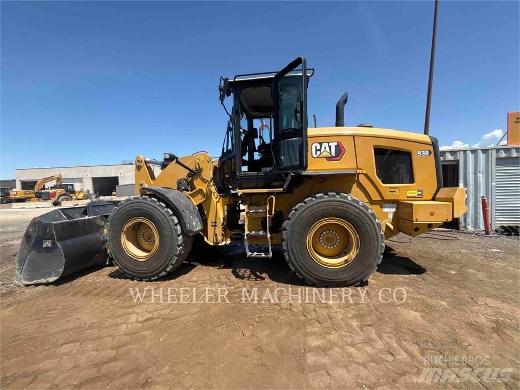 CAT 930 QC Фронтальні навантажувачі