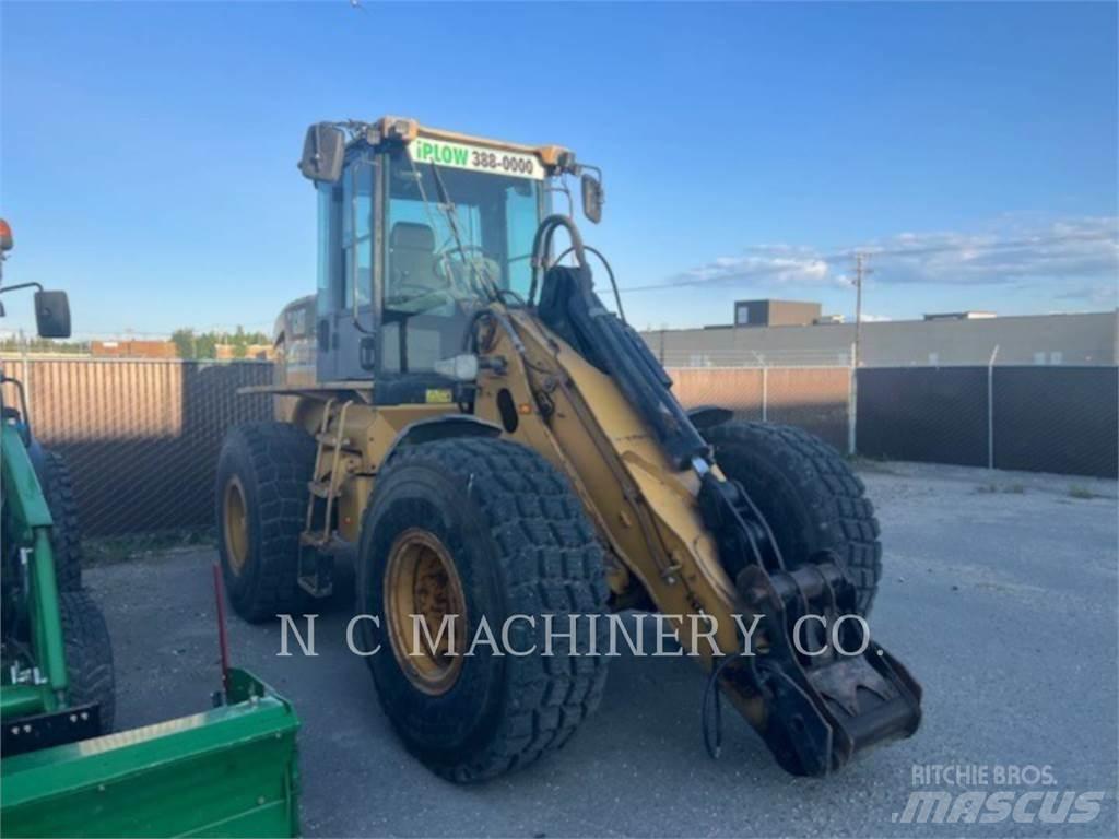 CAT 930H Фронтальні навантажувачі