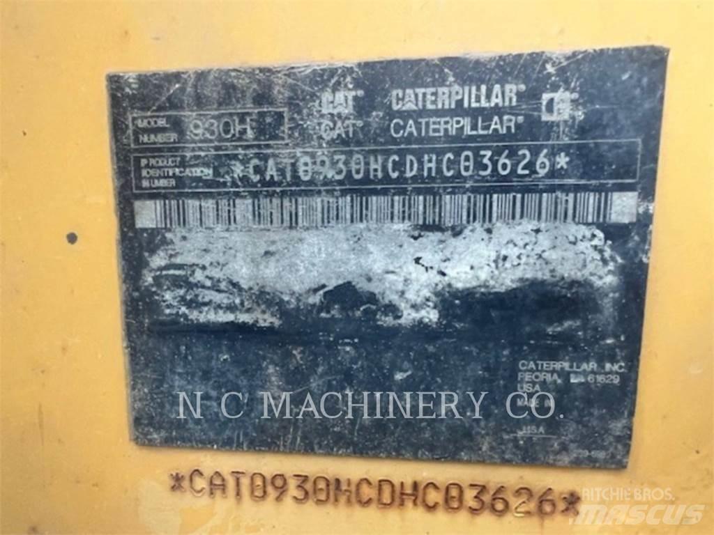 CAT 930H Фронтальні навантажувачі