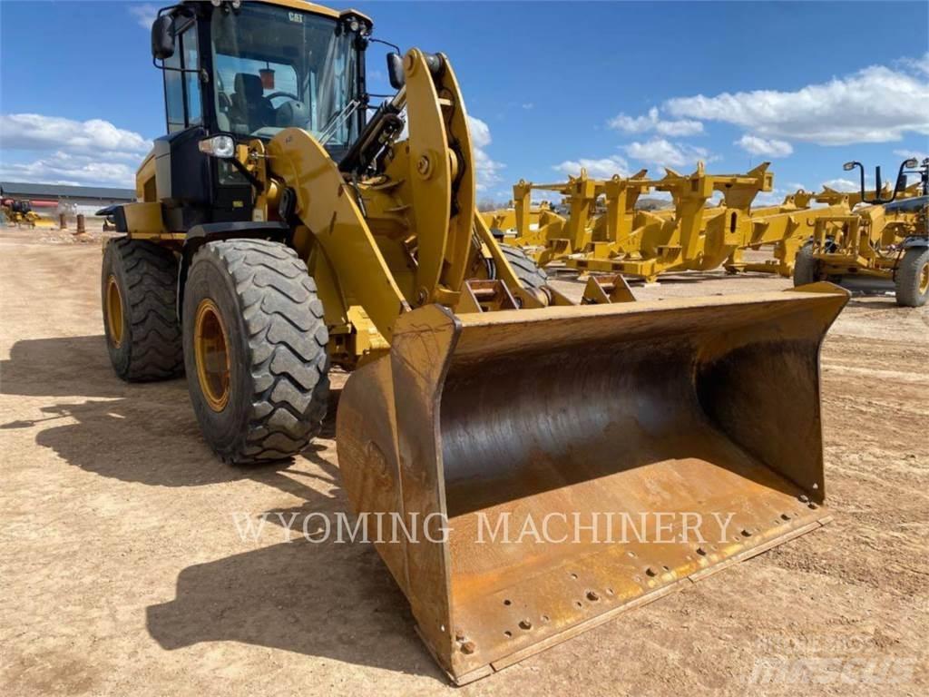 CAT 930K Фронтальні навантажувачі