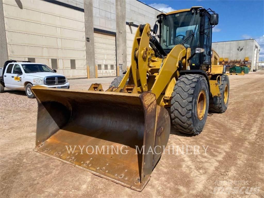 CAT 930K Фронтальні навантажувачі
