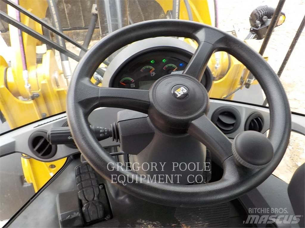 CAT 930M Фронтальні навантажувачі